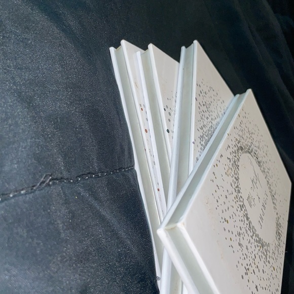 4 Morphe x Jocelyn Hill eyeshadow pallet - Picture 7 of 7